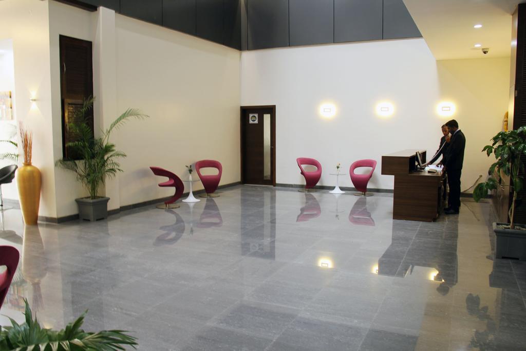 The Sky Court Hotel Aurangabad  Exterior foto